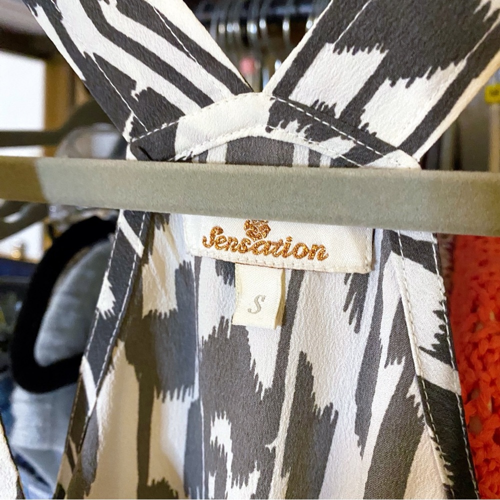 ๐ SENSATION GREY WHITE CASUAL ROMPER! - Picture 11 of 12